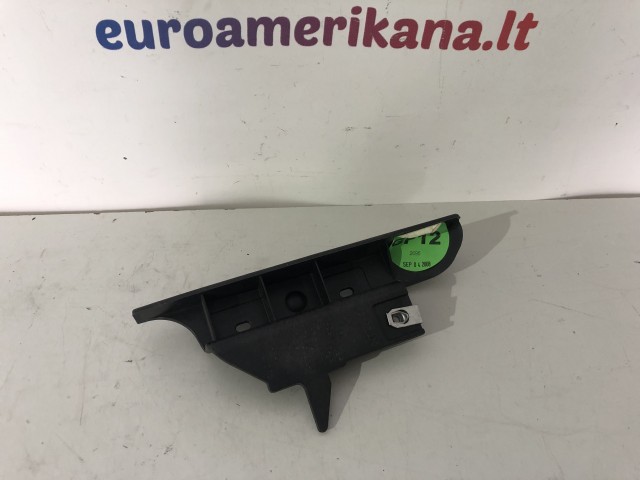 Mount Bracket, RH